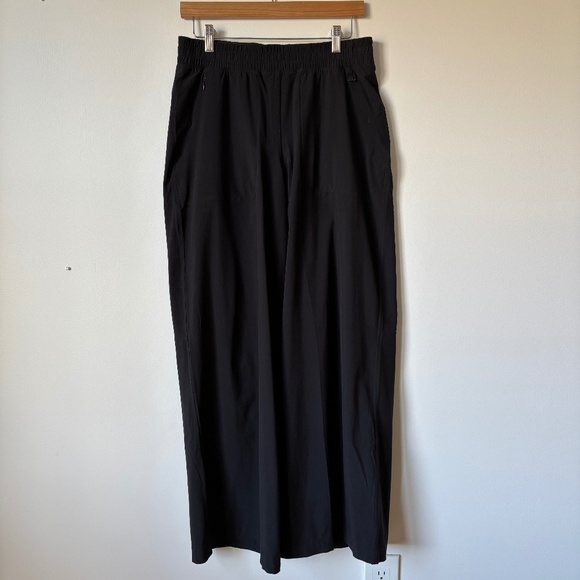 Lululemon Swift Mid-Rise Wide Leg Pant - Picture 5 of 10